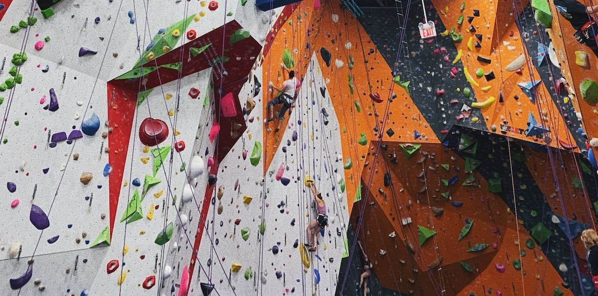 Training Café #57 – Benefits of “Crag Day” Training at the Climbing Gym