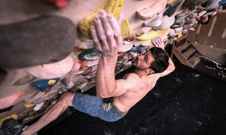 Power Bouldering for Dynamic Drive on the Wall